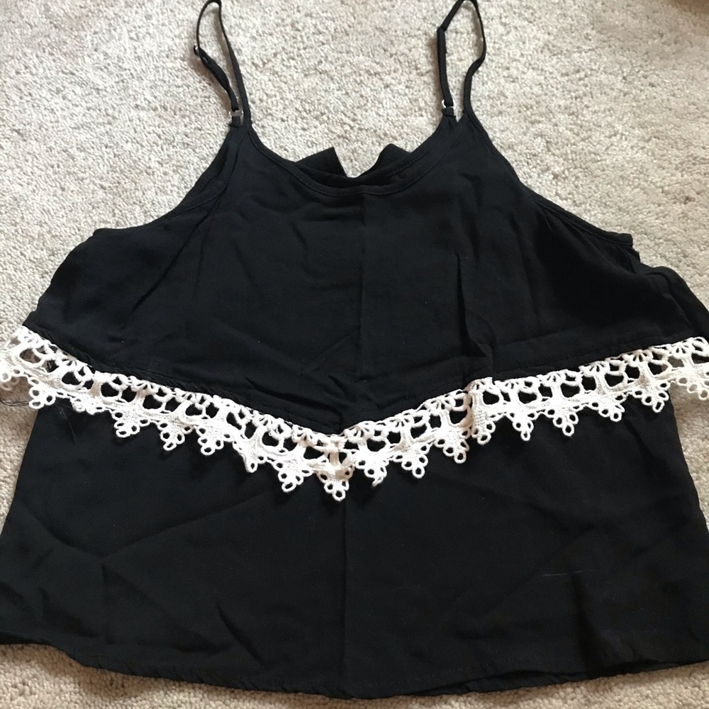 Crotchet detail top